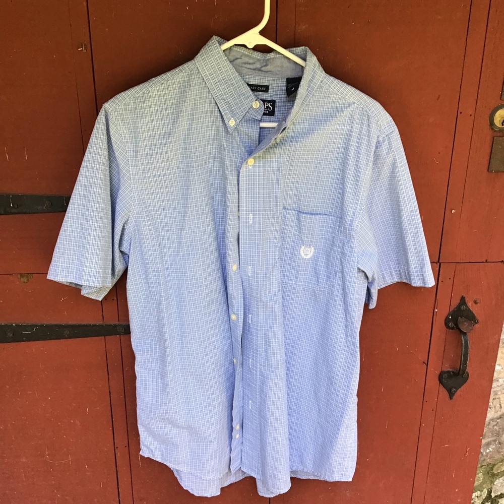 Chaps shirt sleeve button up shirt Buy 2 $5 items for $5 🎈BOGO